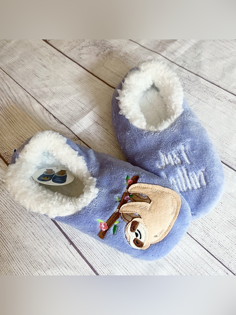 Snoozies Sloth slippers - Lavender